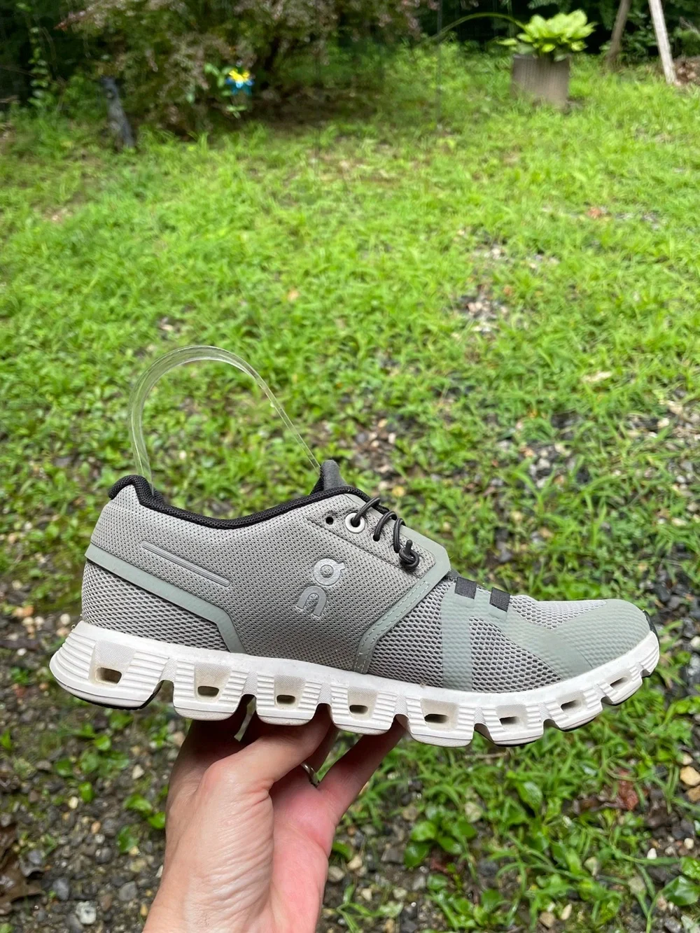On Cloud 5 Running Shoes Size 7 Woman’s